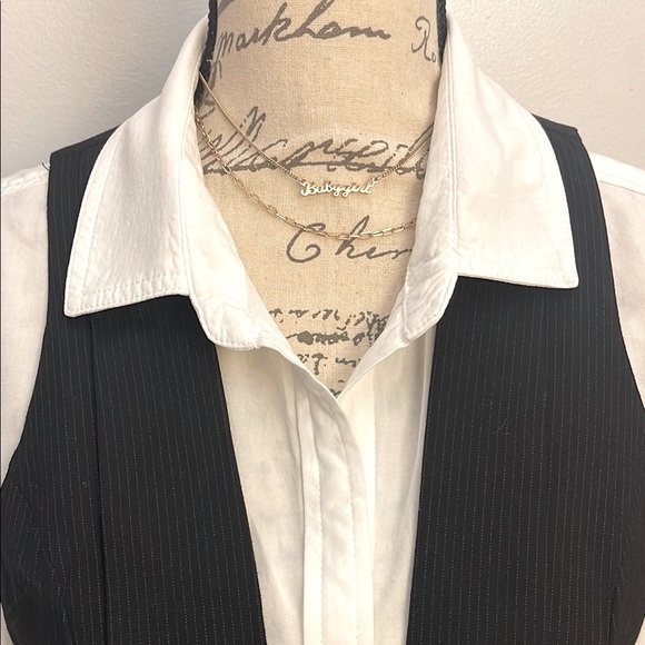 Velvet Heart 2 Piece Set White Button Down Shirt Medium & Pin Stripe Vest Small - Picture 2 of 9